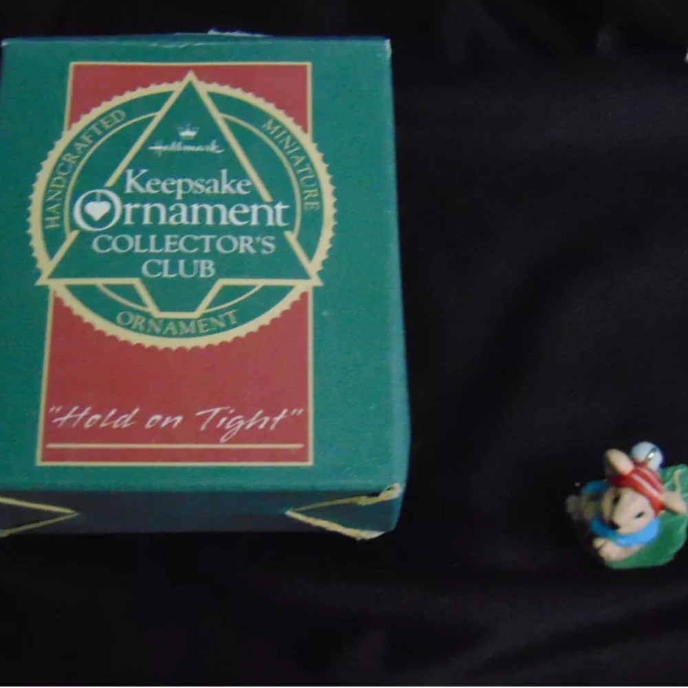 1988 Hallmark Keepsake Collectors Club Exclusive Min Ornament – “Hold on Tight”